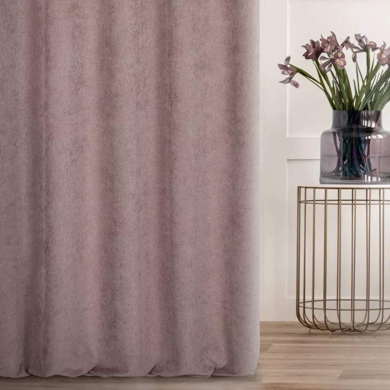 Miękka szenilowa tkanina zasłonowa o strukturalnym splocie i subtelnym połysku Eurofirany