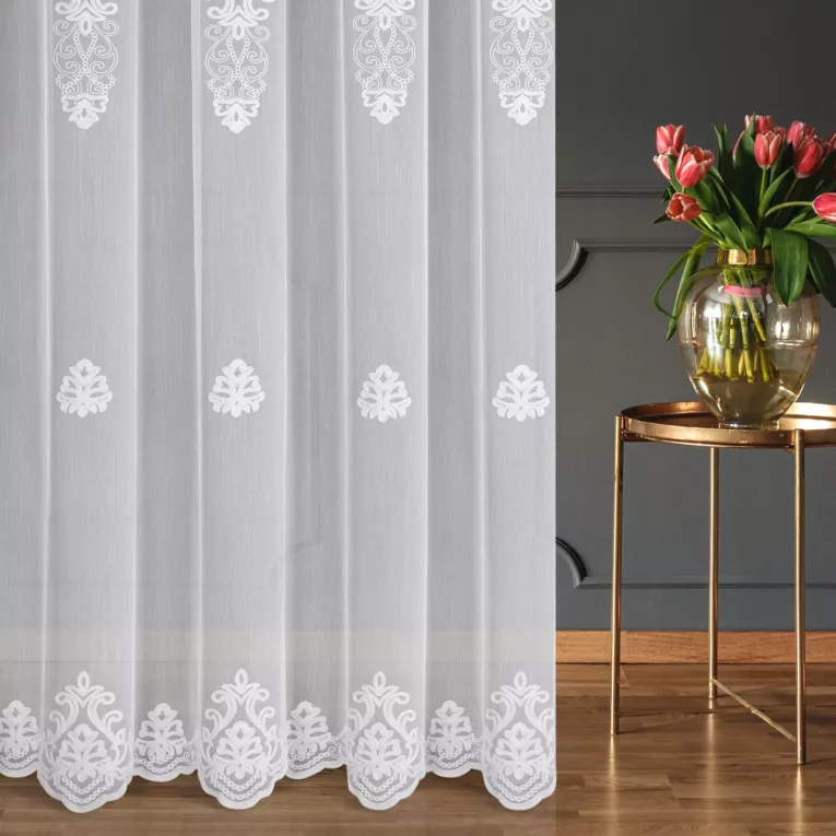 Tkanina firanowa aden zdobiona haftem łańcuszkowym Eurofirany