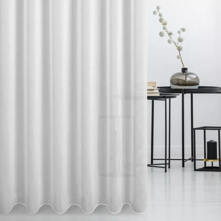 Firana szyta na taśmie fala biała z delikatnej batystowej tkaniny z połyskiem