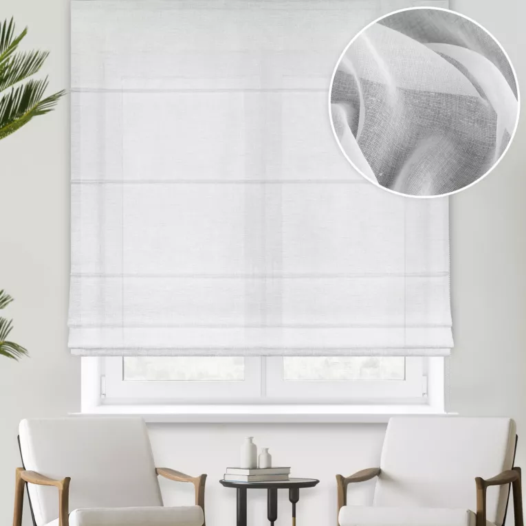 Roleta rzymska biała z delikatnej cienkiej matowej etaminy wykończonej obciążnikiem