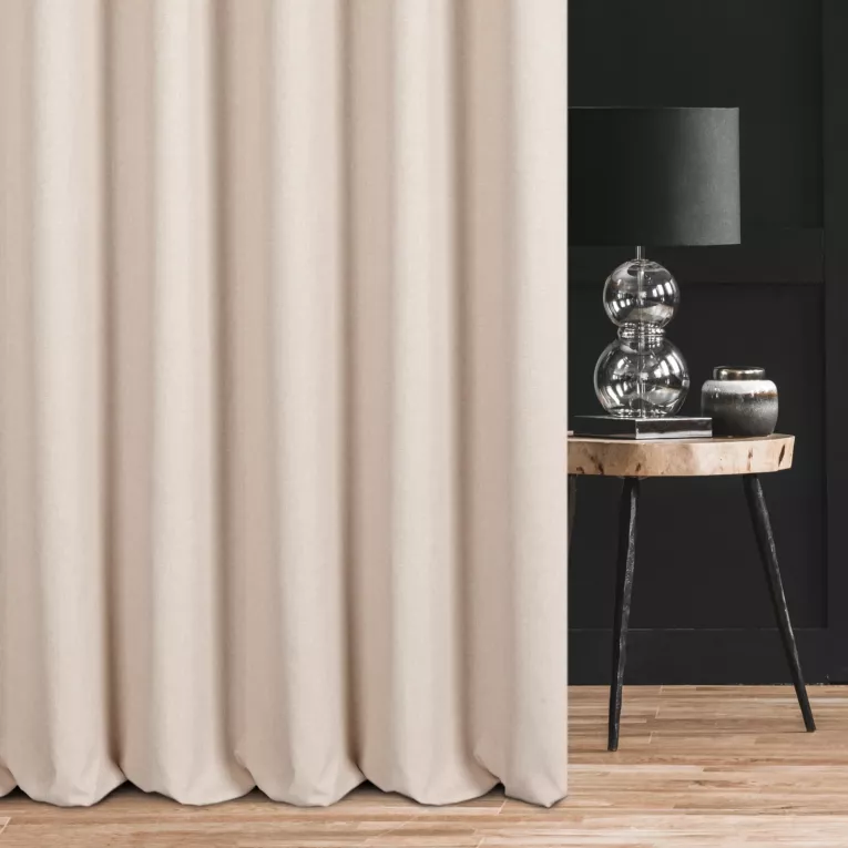 Tkanina zasłonowa o płóciennym splocie idealna do obić Eurofirany