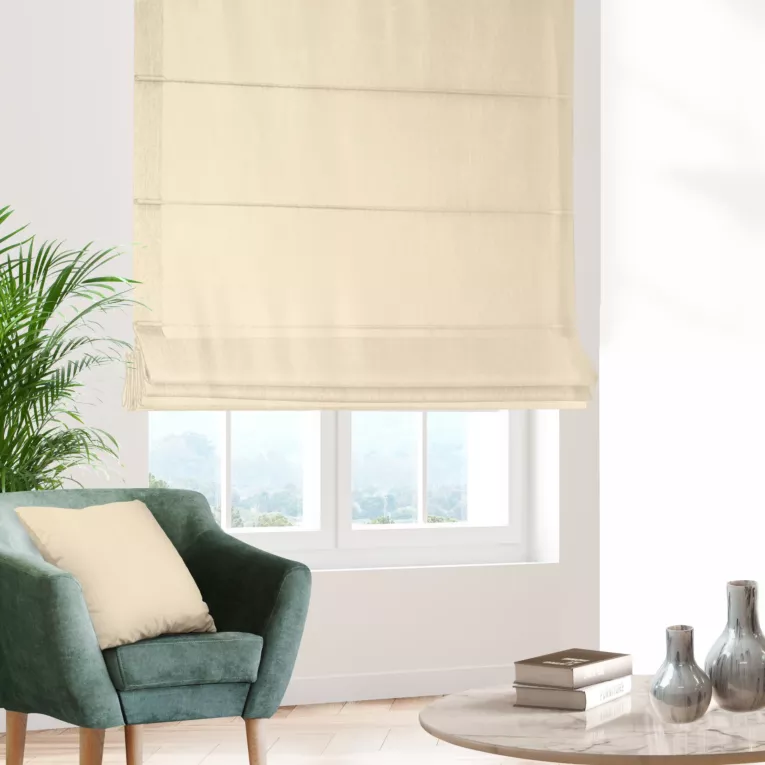 Roleta rzymska złota z tkaniny o satynowym połysku zaciemniającej w 100%