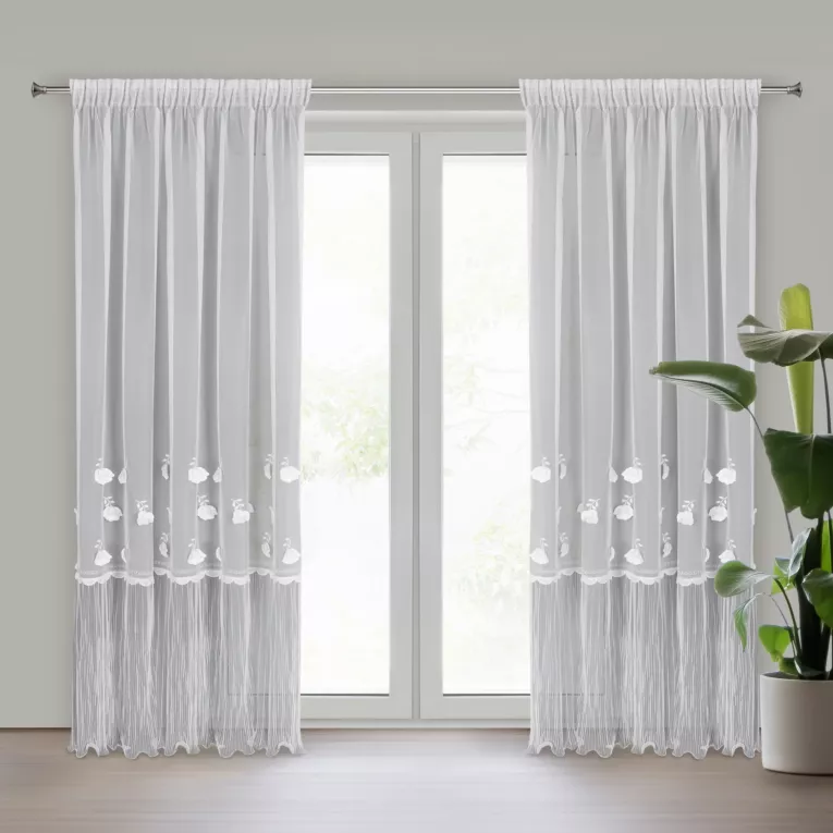 Firana biała z aplikacją w kwiaty 140x270 cm taśma AVRIL Eurofirany