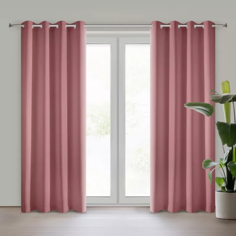 Zasłona ciemnoróżowa z matowej gładkiej tkaniny 140x250 cm przelotka RITA Eurofirany