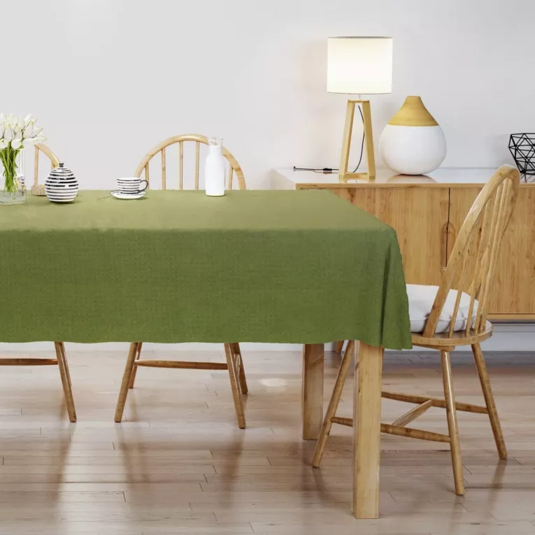 Obrus szyty zielony z miękkiej, matowej tkaniny w drobny geometryczny wzór