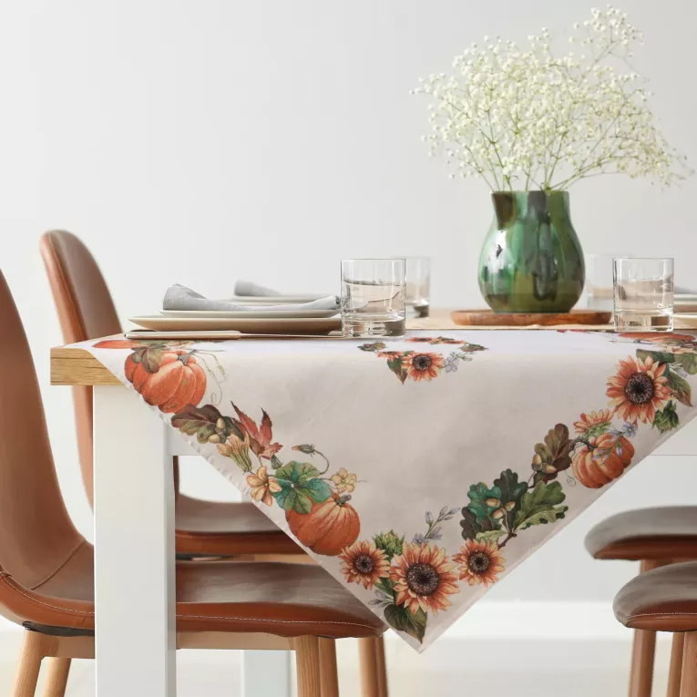 Obrus naturalno, pomarańczowy 140x140 cm gobelinowy zdobiony motywem słoneczników i dyń