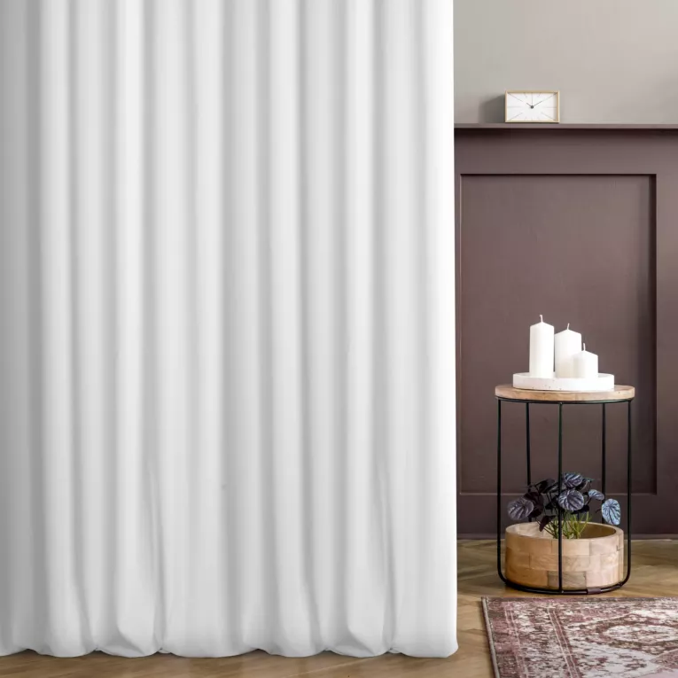 Zasłona szyta na taśmie fala biała z miękkiej półmatowej tkaniny welwetowej