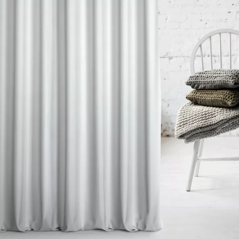 Gładka tkanina zasłonowa zaciemniająca, 100% BLACKOUT Eurofirany