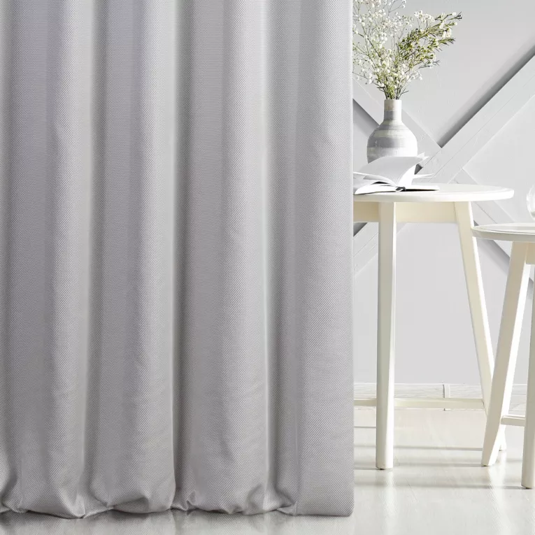 Zasłona szyta na taśmie 8 cm CLAIRE popielata z eleganckiej tkaniny w drobny geometryczny wzór Italissima Eva Minge