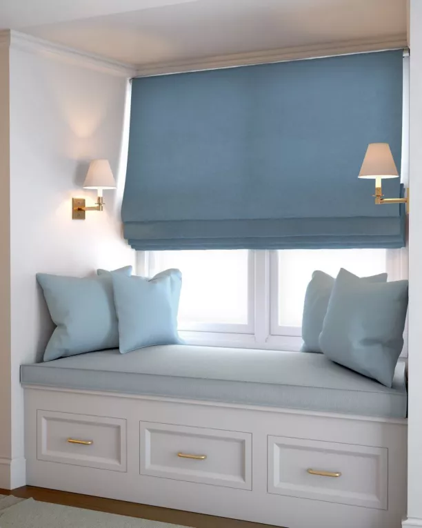 Roleta rzymska ADESSA ciemnoniebieska z miękkiej tkaniny o welurowej strukturze