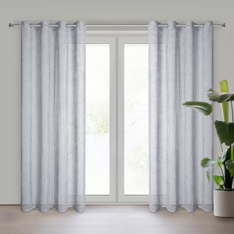 Firana srebrna z lekkiej mikrosiateczki z połyskiem 140x250 cm przelotka NEL Eurofirany