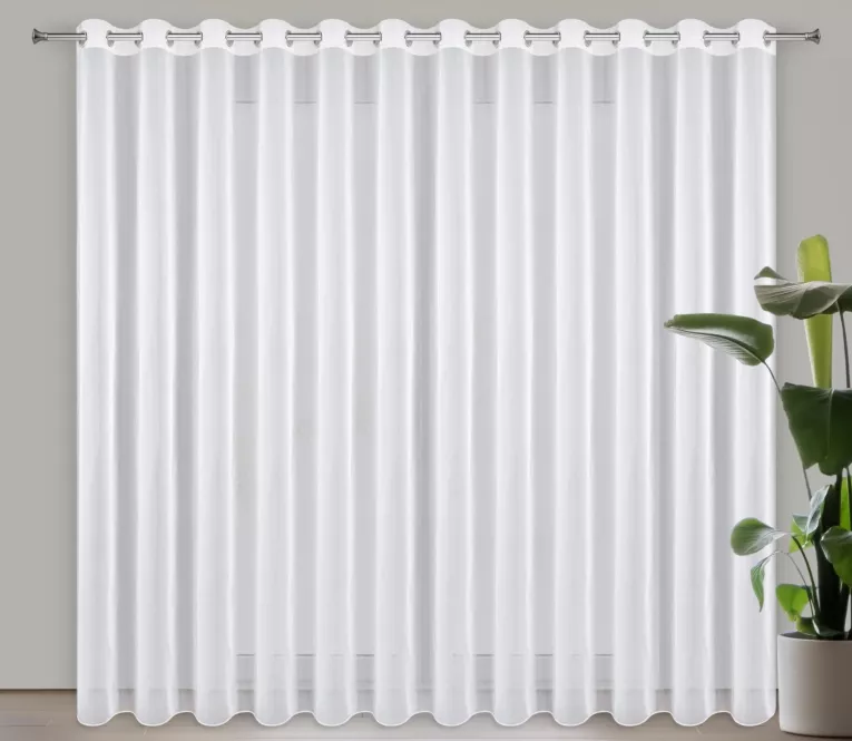 Firana biała z gładkiego mlecznego woalu wykończona szwem obciążającym VIOLET 500x220 cm przelotka Eurofirany