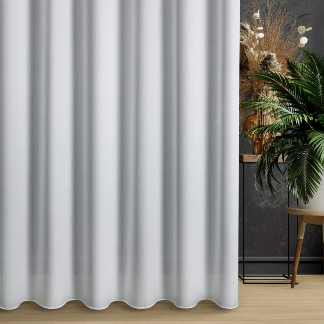 Firana szyta na taśmie fala biała z delikatnej tkaniny w drobny, falowany wzór, wykończona obciążnikiem