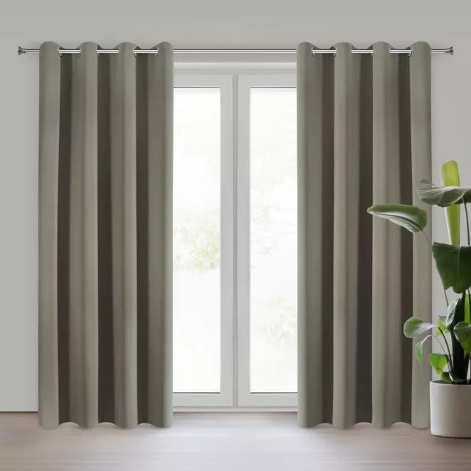 Zasłona ciemnobeżowa zaciemniająca gładka półmatowa 135x250 cm przelotka LOGAN Eurofirany