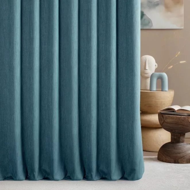 Zasłona szyta na taśmie fala ciemnoniebieska z tkaniny o naturalnym splocie z efektem melanżu
