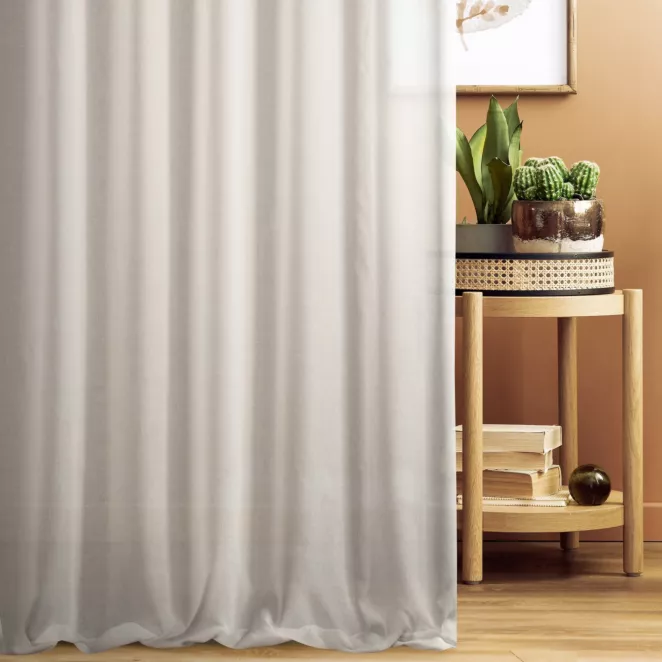 Firana szyta na taśmie 5 cm naturalna z delikatnej etaminy wykończonej obciążnikiem