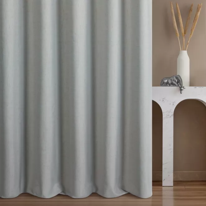 Zasłona szyta na taśmie fala popielata z tkaniny blackout zaciemniającej w 100% o naturalnej strukturze