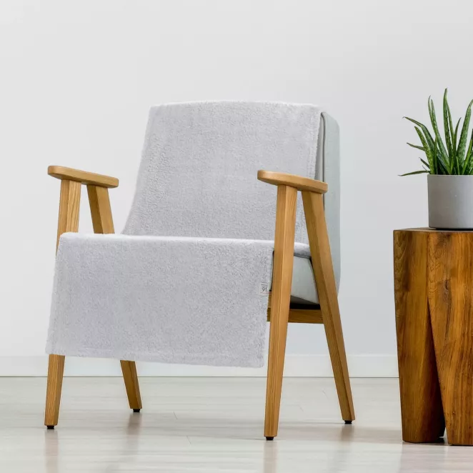 Narzuta-koc na fotel z polaru 70x160 cm srebrny LORI DESIGN 91 Eurofirany
