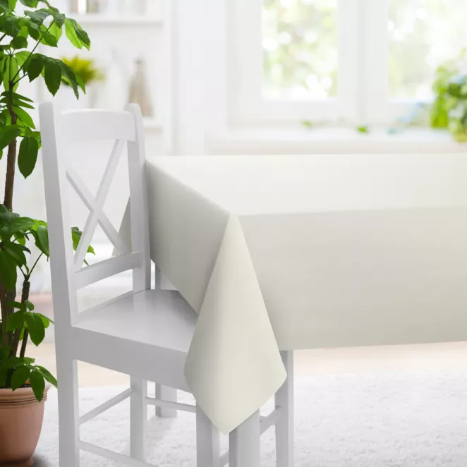 Obrus szyty kremowy z miękkiej tkaniny w drobny wzór jodełkowy