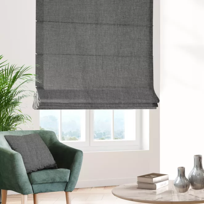 Roleta rzymska szara z szenilowej tkaniny z dodatkiem połyskującej nici