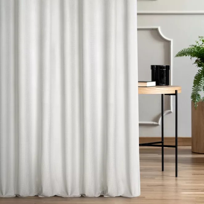 Zasłona szyta na taśmie fala kremowa tkanina welwetowa z błyszczącym, metalicznym nadrukiem drobnej pepitki