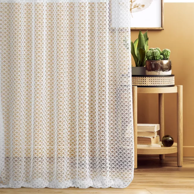 Firana szyta na taśmie 8 cm biała z tkaniny szenilowej, matowej o strukturze siatki