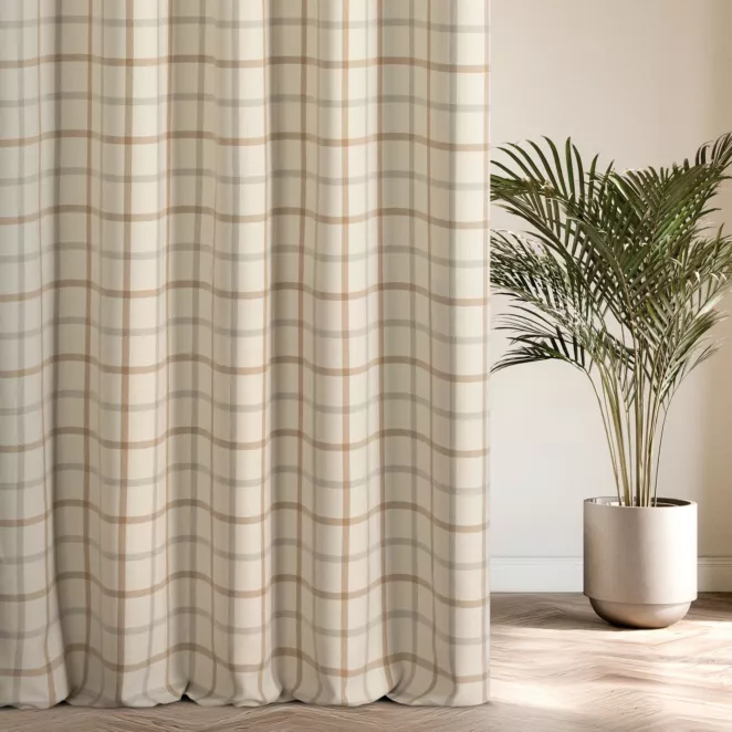 Zasłona szyta na flexach jasnobeżowa z tkaniny o jodełkowym splocie z wzorem kraty