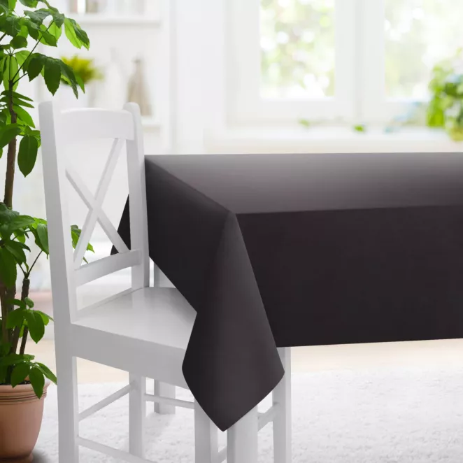 Obrus szyty ciemnofioletowy z miękkiej półmatowej tkaniny welwetowej