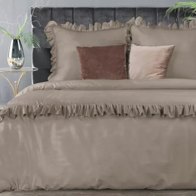 Pościel bawełniana z makosatyny 220x200 cm komplet 3 częściowy kolor beżowy z falbanami w romantycznym stylu Reina Line Eurofirany