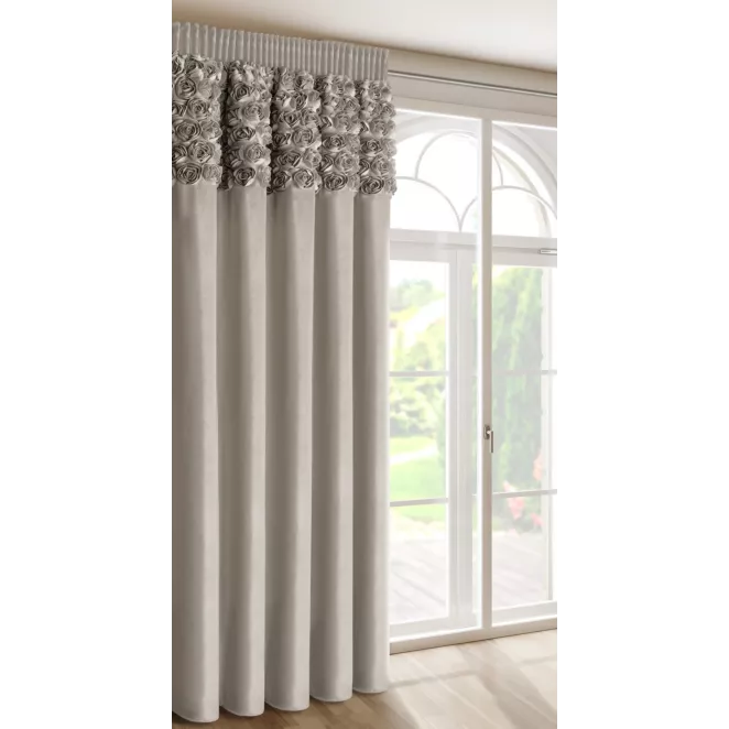 Zasłona beżowa z welwetu zdobiona aplikacją 3D róż 140x270 cm taśma - ROSES Eva Minge Eurofirany