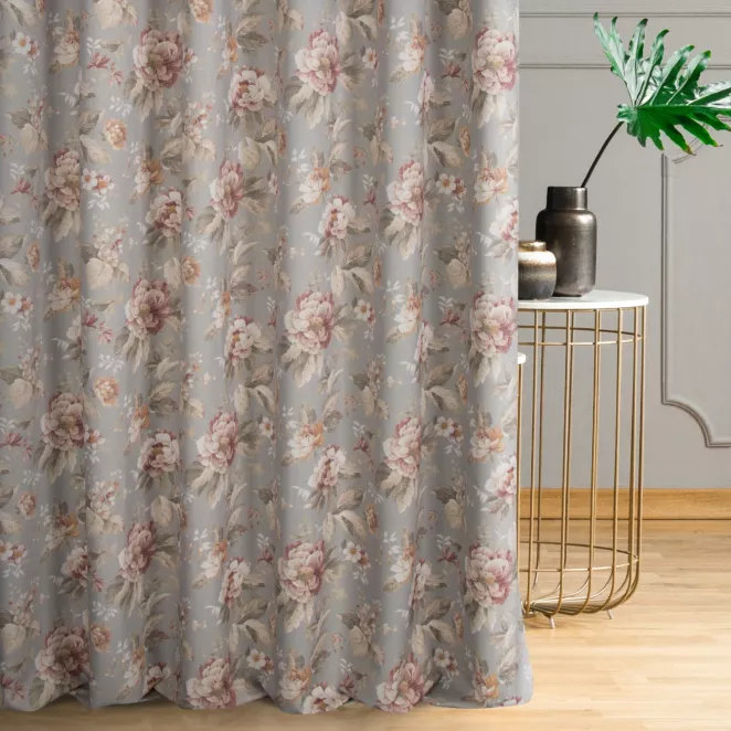 Zasłona szyta na taśmie fala popielato ceglasta z tkaniny z dodatkiem bawełny i nici metalicznej, o wzorze w kwiaty, zawiera 20% bawełny