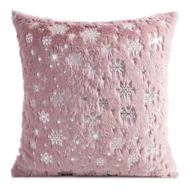 Poszewka na poduszkę świąteczna 45x45 cm pudrowo, srebrna z przyjemnego futerka zdobiona nadrukiem śnieżynek Eurofirany