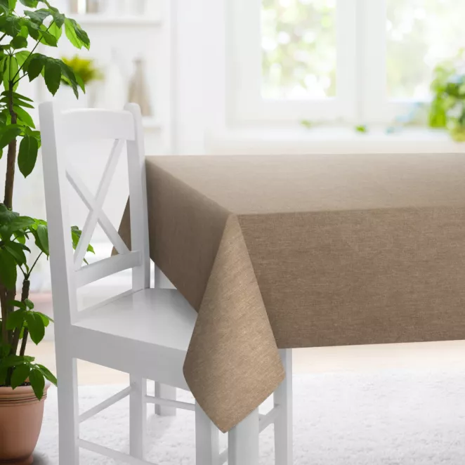 Obrus na wymiar jasnobrązowy z miękkiej w dotyku tkaniny szenilowej