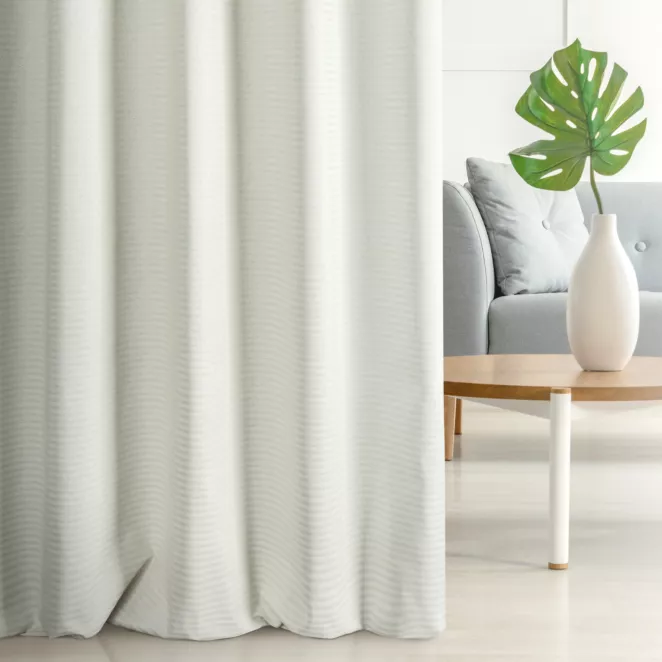 Zasłona szyta na taśmie fala FIONA kremowo szampańska z dwustronnej tkaniny w paseczki z dodatkiem srebrnej nici