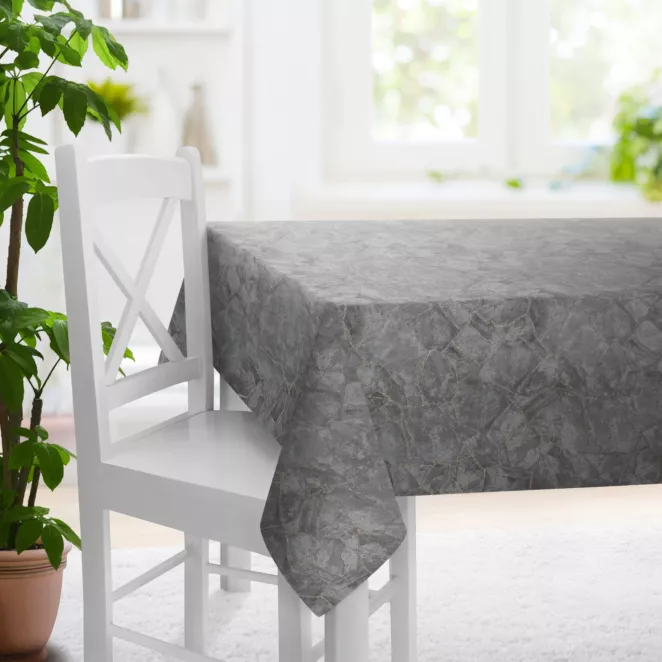 Obrus szyty popielaty z tkaniny z wzorem przetykanym błyszczącą nicią