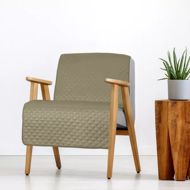 Narzuta welwetowa na fotel ciemnobeżowa 70x160 cm pikowana w geometryczny wzór metodą hot press DIMON Eurofirany