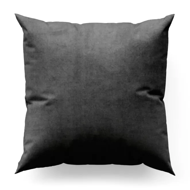 Poszewka szyta LIVIA czarna z miękkiego welwetu zaciemniającego typu BLACKOUT o gramaturze 400g/m2