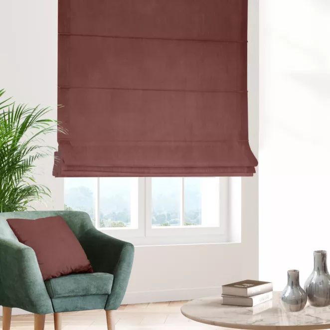 Roleta rzymska ciemnoróżowa z miękkiej tkaniny welwetowej