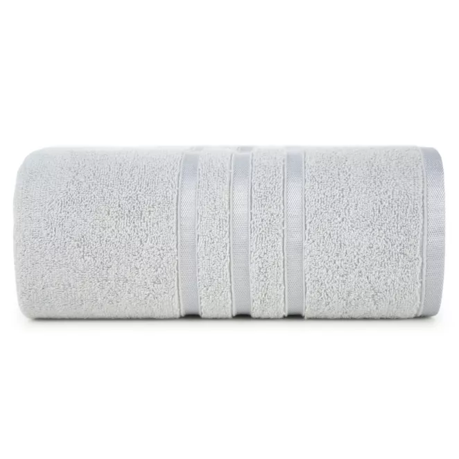 Ręcznik łazienkowy MADI z lśniącymi paskami na bordiurze Eurofirany
