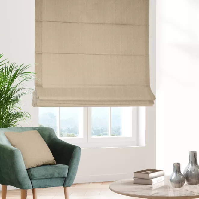 Roleta rzymska złota z tkaniny w drobny połyskliwy wzór