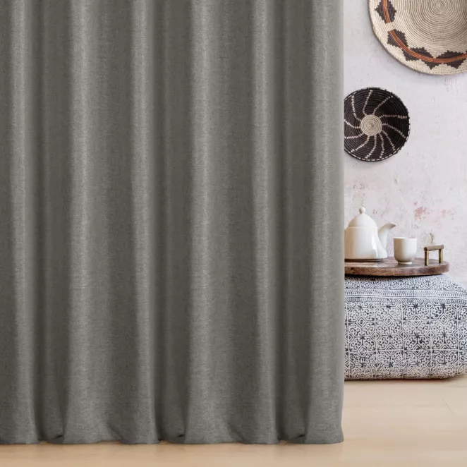 Zasłona szyta na taśmie fala stalowa o naturalnym charakterze, z widocznym, ozdobnym splotem