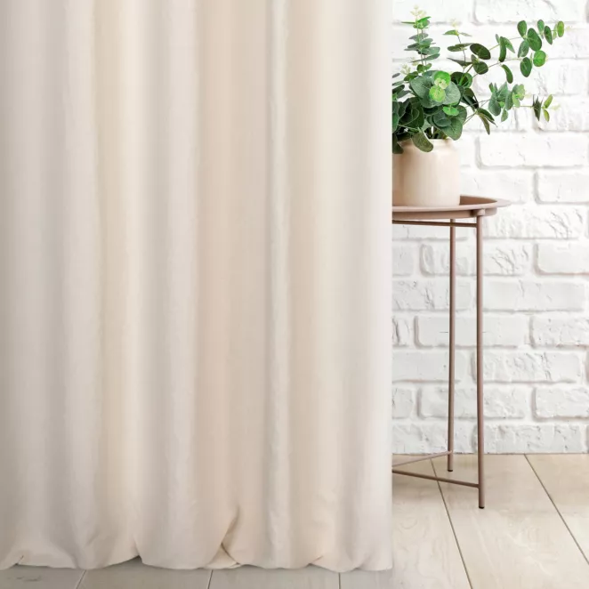 Tkanina zasłonowa szenilowa przetykana błyszcząca nicią Eurofirany