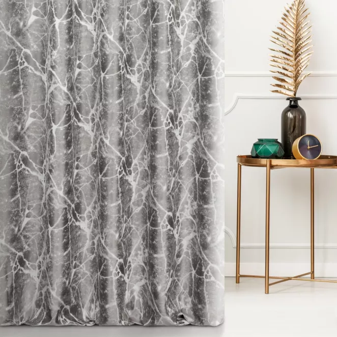 Zasłona szyta na taśmie fala popielata z gładkiej tkaniny żakardowej z efektem marmuru