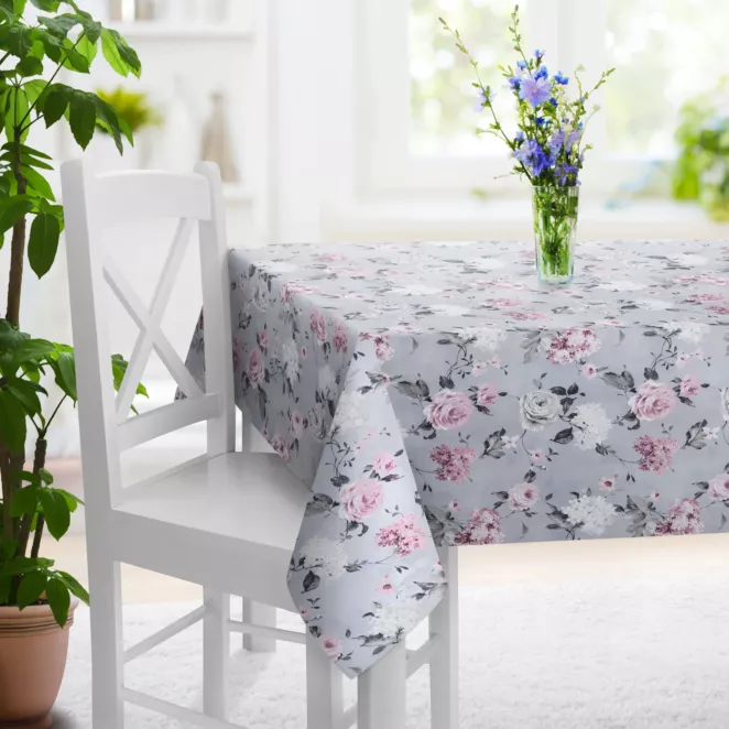 Obrus szyty szary tkanina z bawełną drukowana w kwiatowy wzór