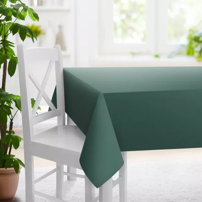 Obrus szyty turkusowy z gładkiej tkaniny zaciemniającej typu dimout