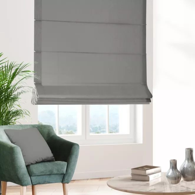 Roleta rzymska ciemnoszara z gładkiej tkaniny typu dimout