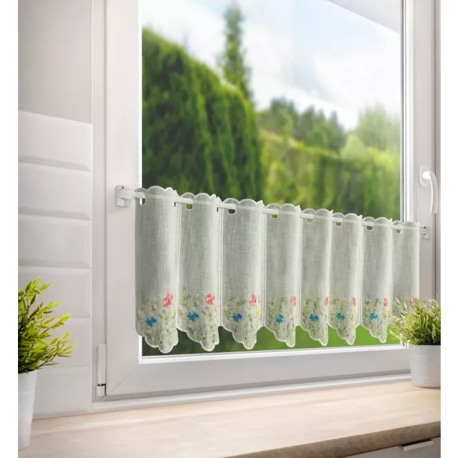 Tkanina firanowa zazdrostka z etaminy z haftowanym wzorem letnich kwiatów Eurofirany