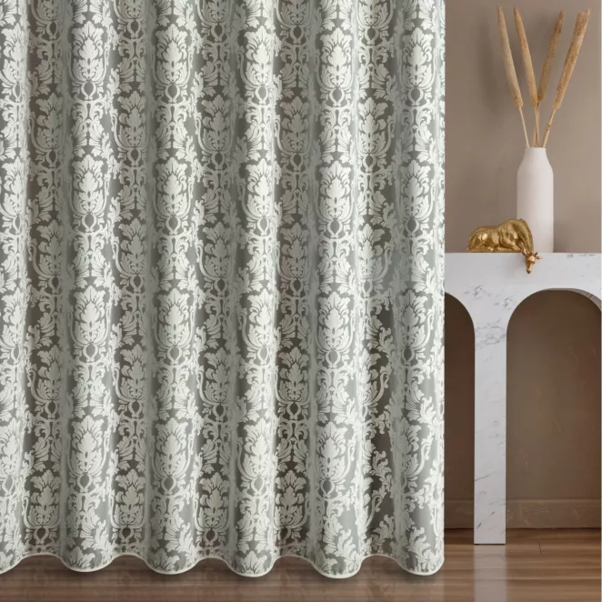 Firana szyta na taśmie 5 cm naturalna ekskluzywna z wzorem ornamentowym na organtynie, wykończona obciążnikiem Pierre Cardin