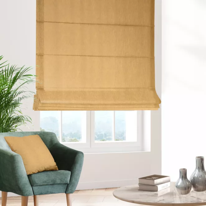 Roleta rzymska złota z tkaniny strukturalnej z delikatnym połyskiem