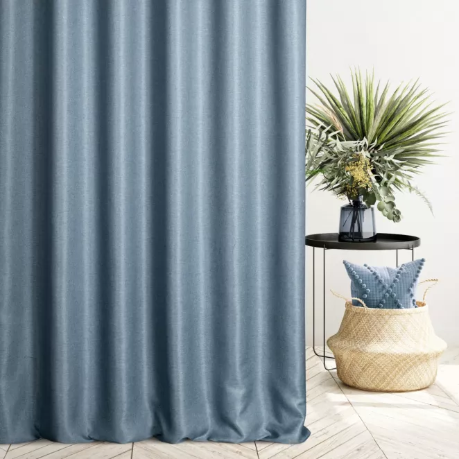 Zasłona szyta na flexach niebieska z tkaniny typu dimout o średnim stopniu zaciemnienia